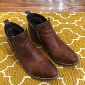 Ankle Booties - brown leather - 8.5